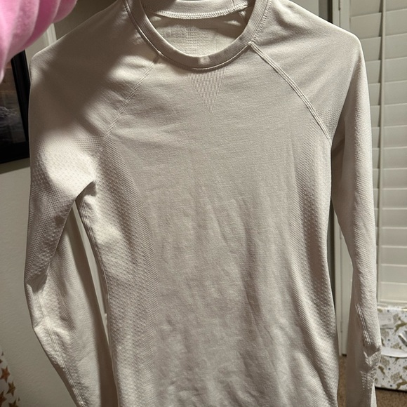 3 pack of the FIGS Salta Seamless Longsleeve Underscrubs - Picture 7 of 14